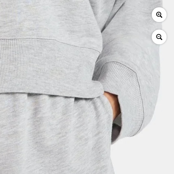 Peanuts Snoopy Women’s Heather Gray Sweatshirt Size XL NWT - Picture 5 of 9